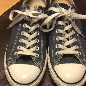 Men’s blue size 9 converse